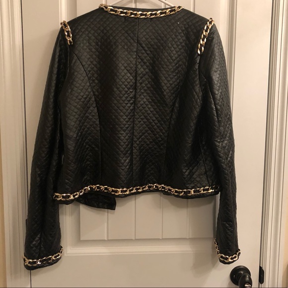 Black faux leather jacket with gold chain - Picture 3 of 6